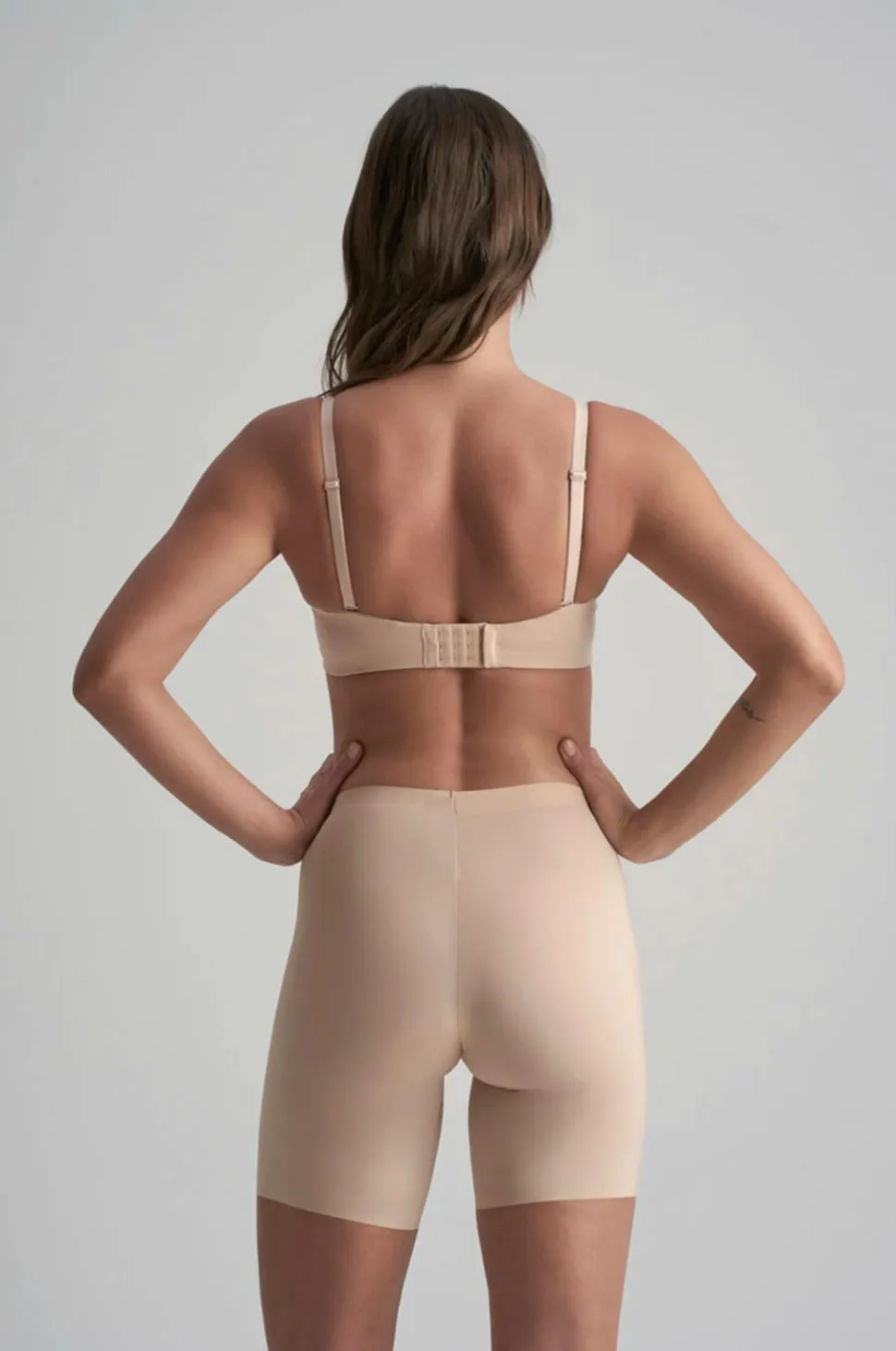 Bye Bra Formende shorts Smooth Essentials Mid Waist Short - light support
