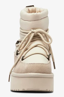 Duffy Boots