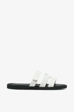Duffy Sandaler