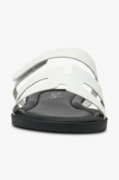 Duffy Sandaler