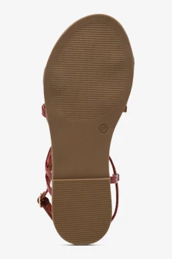Duffy Sandaler