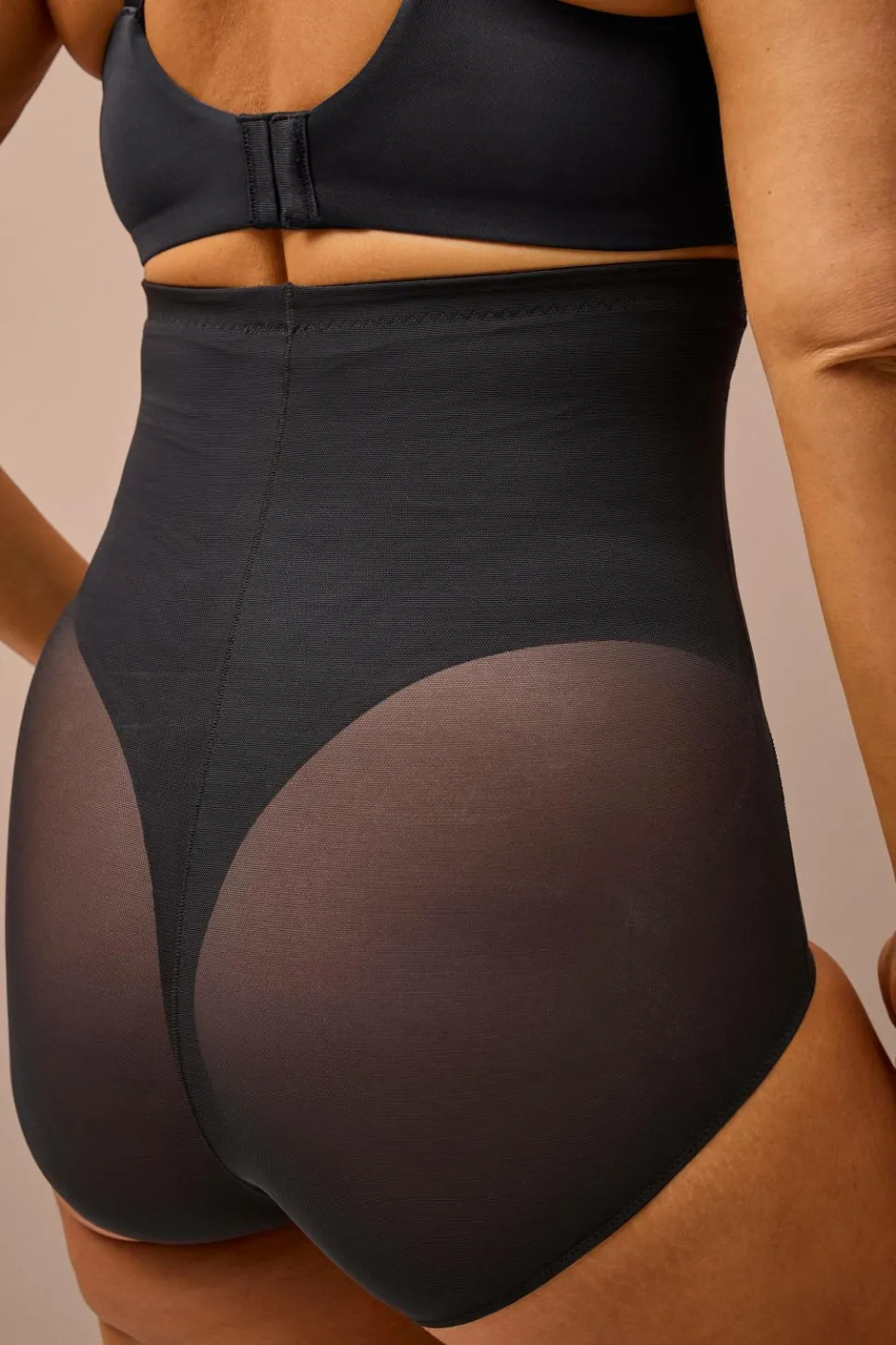 Ellos Collection Formende shorts med høj talje - fast støtte