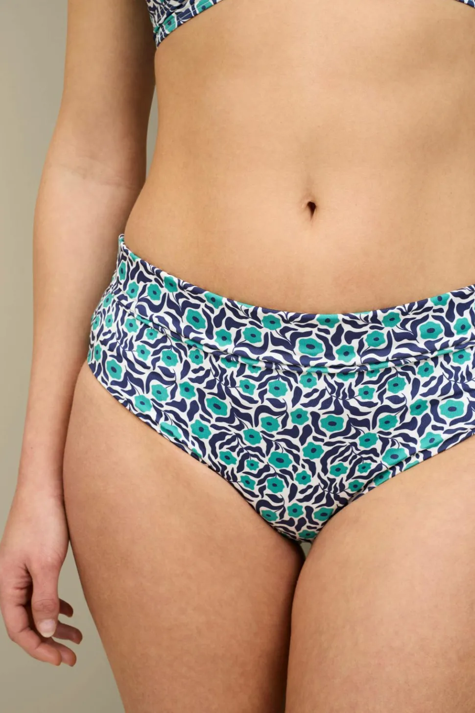 Ellos Collection Høj, helt foret bikinitrusse