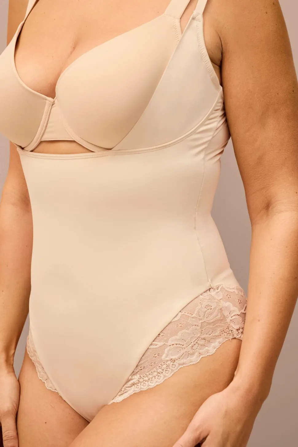 Ellos Collection Shapingbody - medium støtte