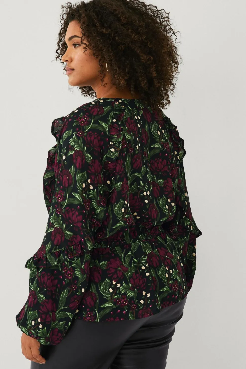 Ellos Plus collection Bluse med volanter