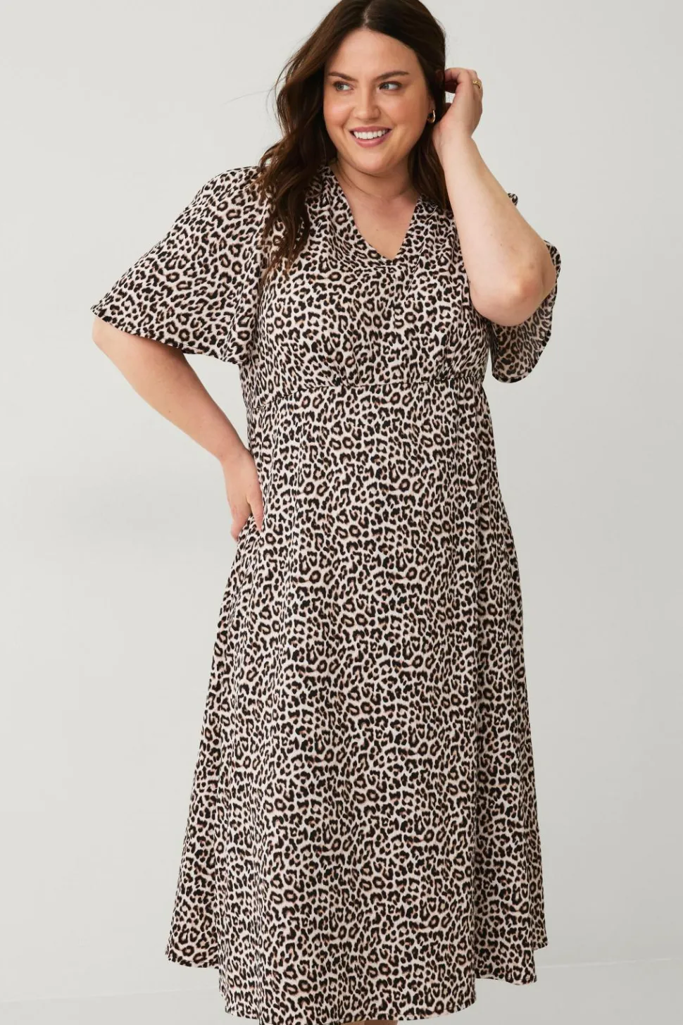 Ellos Plus collection Maxikjole med V-hals