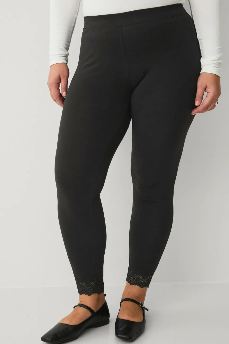 Ellos Plus collection Leggings med blondekant
