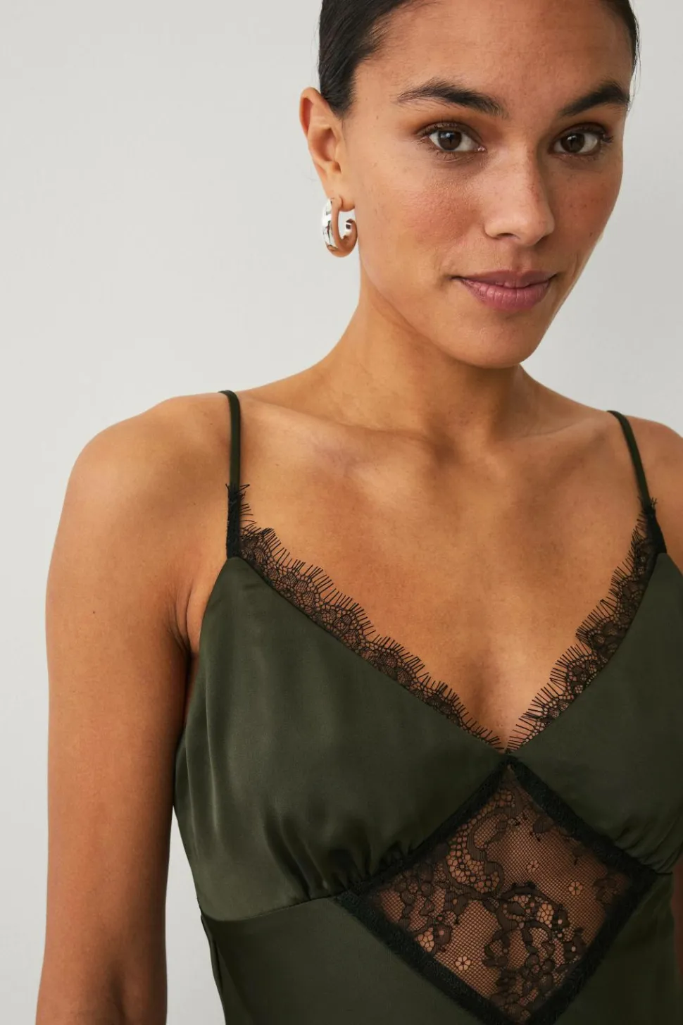Gina Tricot Maxi kjole Satin Lace