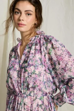 Joelle Kort chiffon kjole med justerbar talje