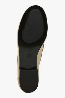 Mango Loafers Isi