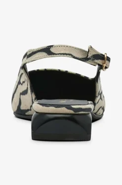 Pavement Slingback Kala