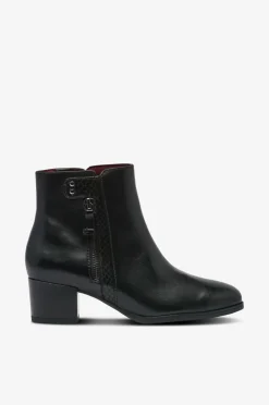 Tamaris Boots