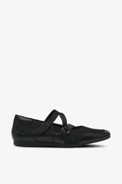 Vagabond Ballerinasko Hillary
