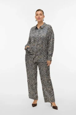 Vero Moda Curve Skjorte vmcVina Sonya LS Shirt Wvn GA Cur